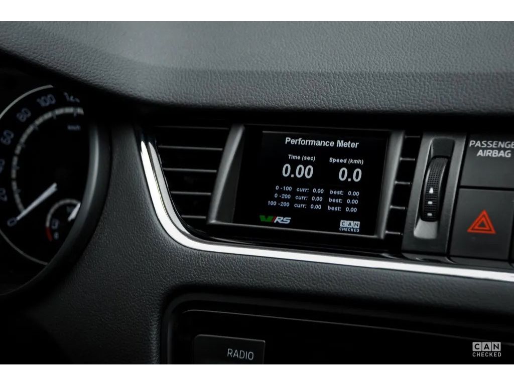 CANchecked displej MFD32 Škoda Octavia MK3